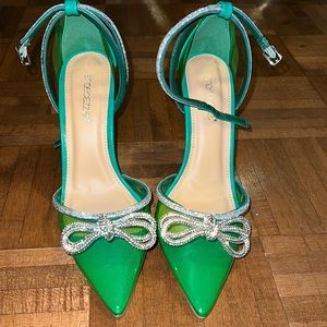 Double Bow embellished pumps